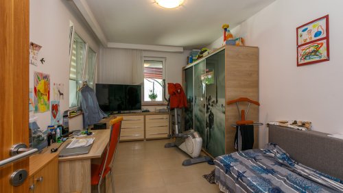 (AAA) Schickes Einfamilienhaus in ruhiger Lage bei Héviz (33859)
