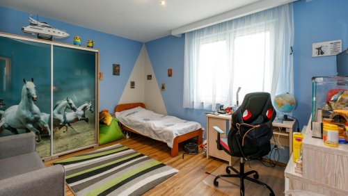 (AAA) Schickes Einfamilienhaus in ruhiger Lage bei Héviz (33859)