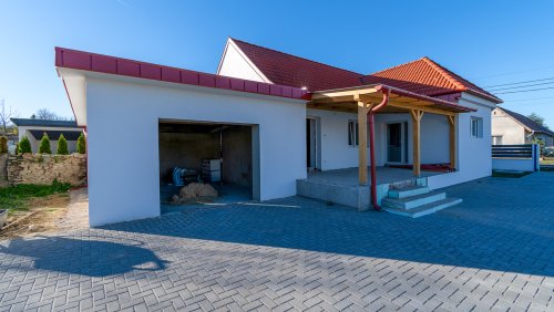 (AAA) In Renovierung befindliches Einfamilienhaus in ruhiger Lage (33861)