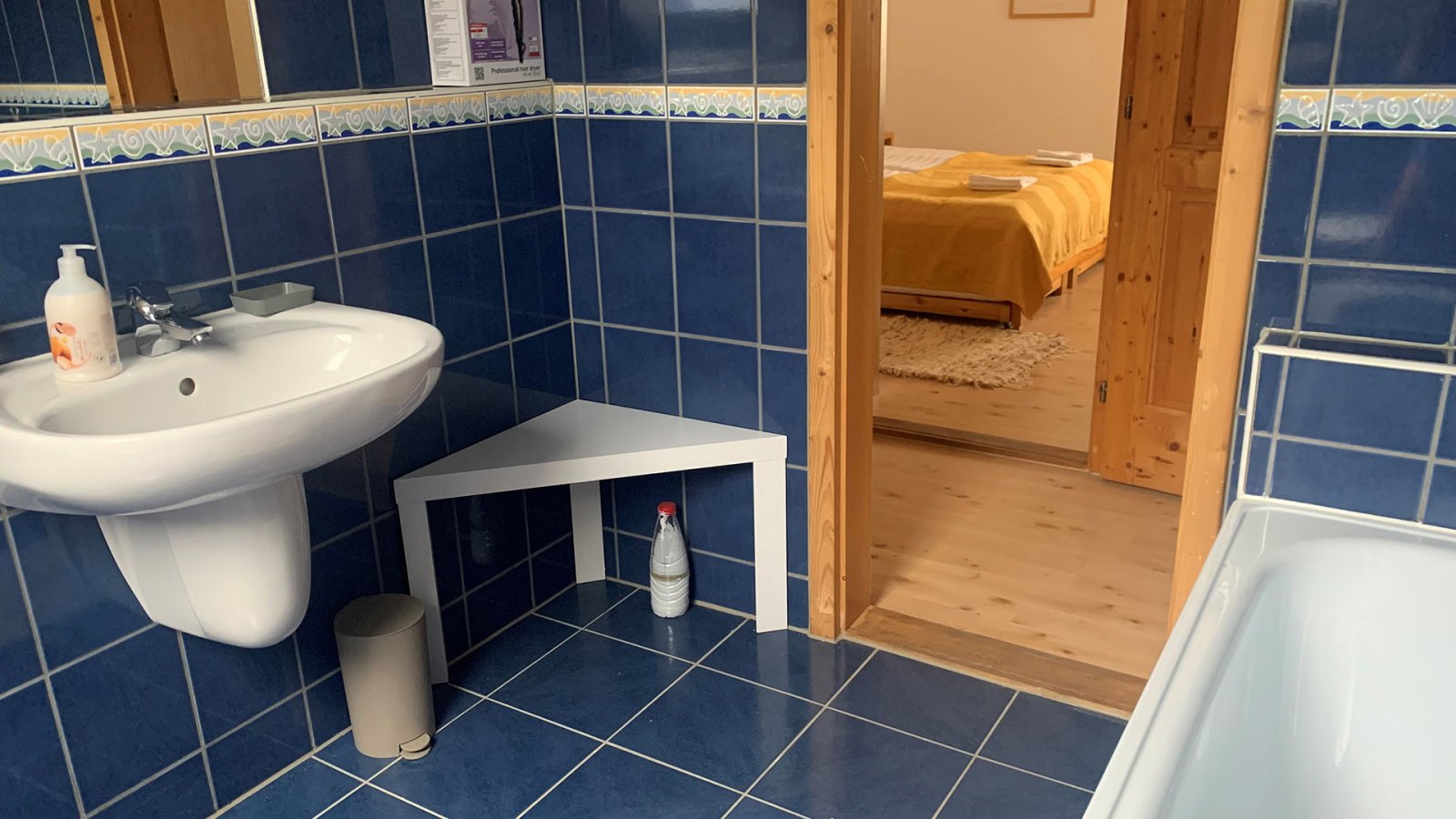 (AAA) Schönes Anwesen mit Ferienwohnungen oder Mehrgenerationenhaus (33863)