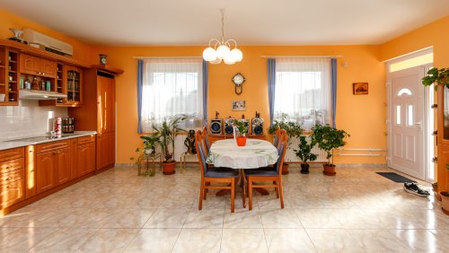 (AAA) Schöner Bungalow in gutem Zustand mit Panoramablick (33858)