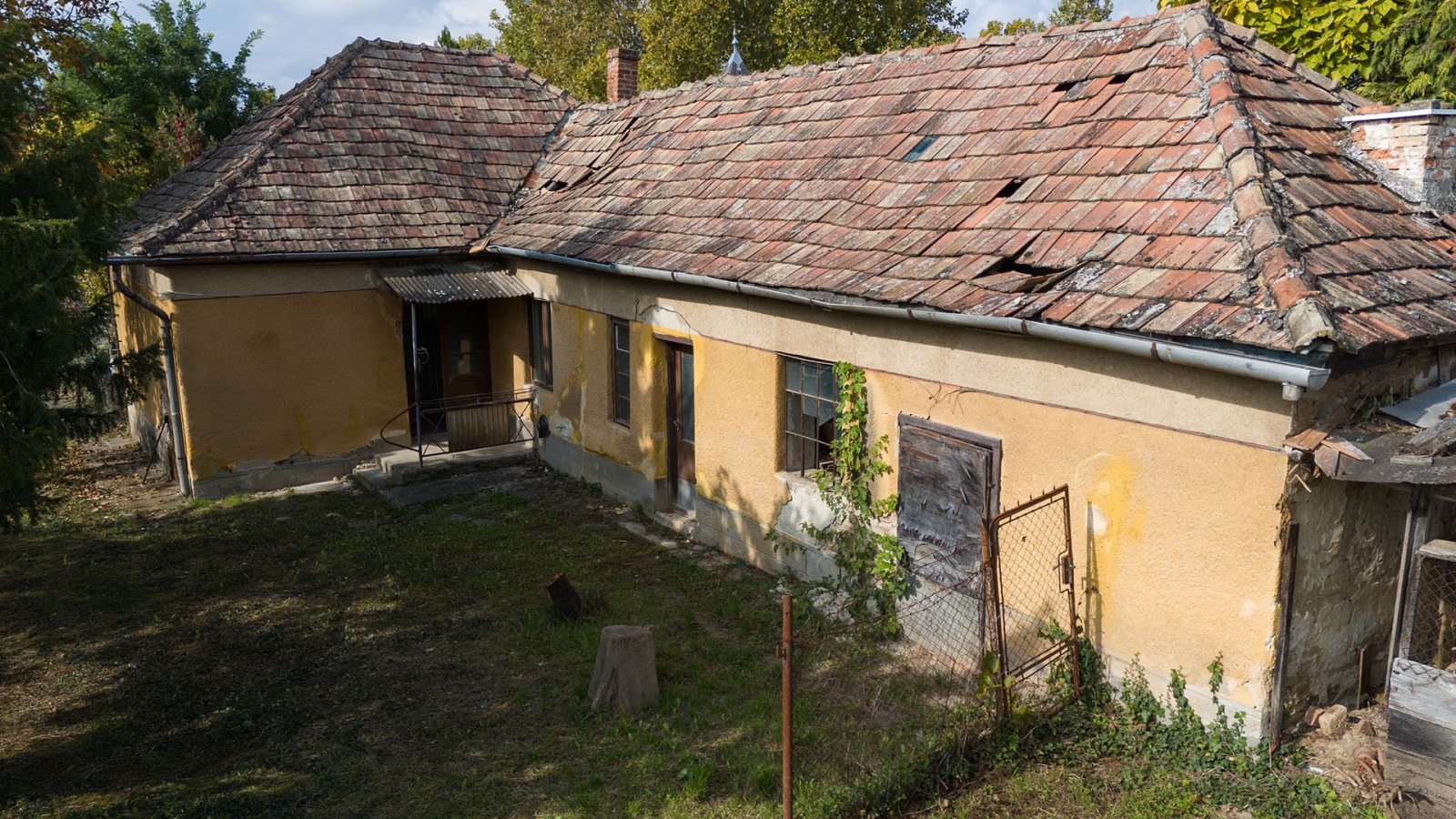 (A-A) Bau-Grundstück im Westen von Héviz