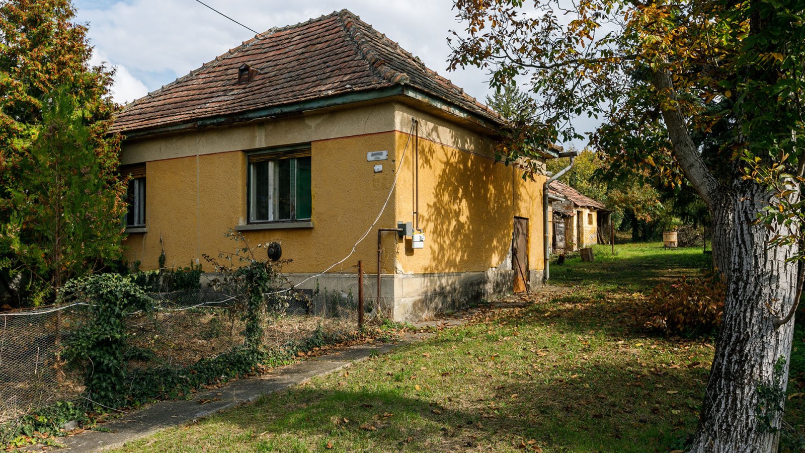 (A-A) Bau-Grundstück im Westen von Héviz