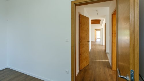 (AAA) Modernes Einfamilienhaus mit Nähe zum Balaton (33856)