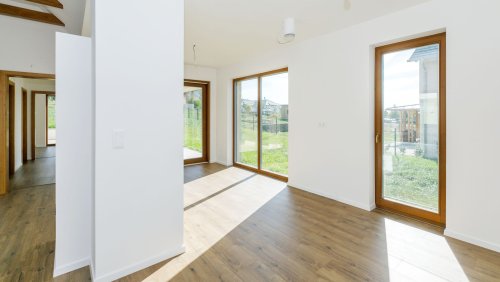 (AAA) Modernes Einfamilienhaus mit Nähe zum Balaton (33856)