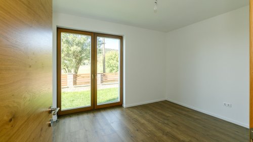 (AAA) Modernes Einfamilienhaus mit Nähe zum Balaton (33856)