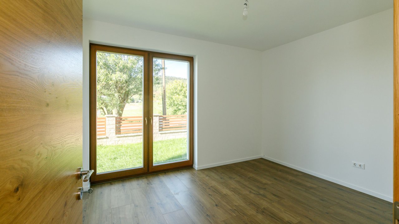(AAA) Modernes Einfamilienhaus mit Nähe zum Balaton (33856)