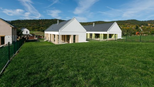 (AAA) Modernes Einfamilienhaus mit Nähe zum Balaton (33856)