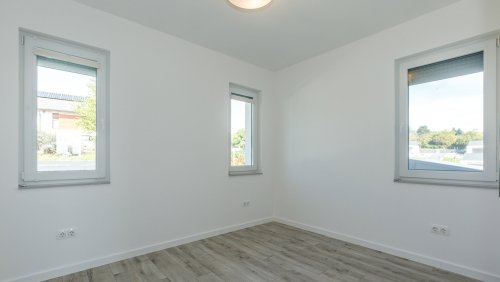 (AAA) Bungalow mit Panoramablick auf den Balaton (33500)