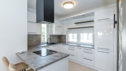 (AAA) Bungalow mit Panoramablick auf den Balaton (33500)