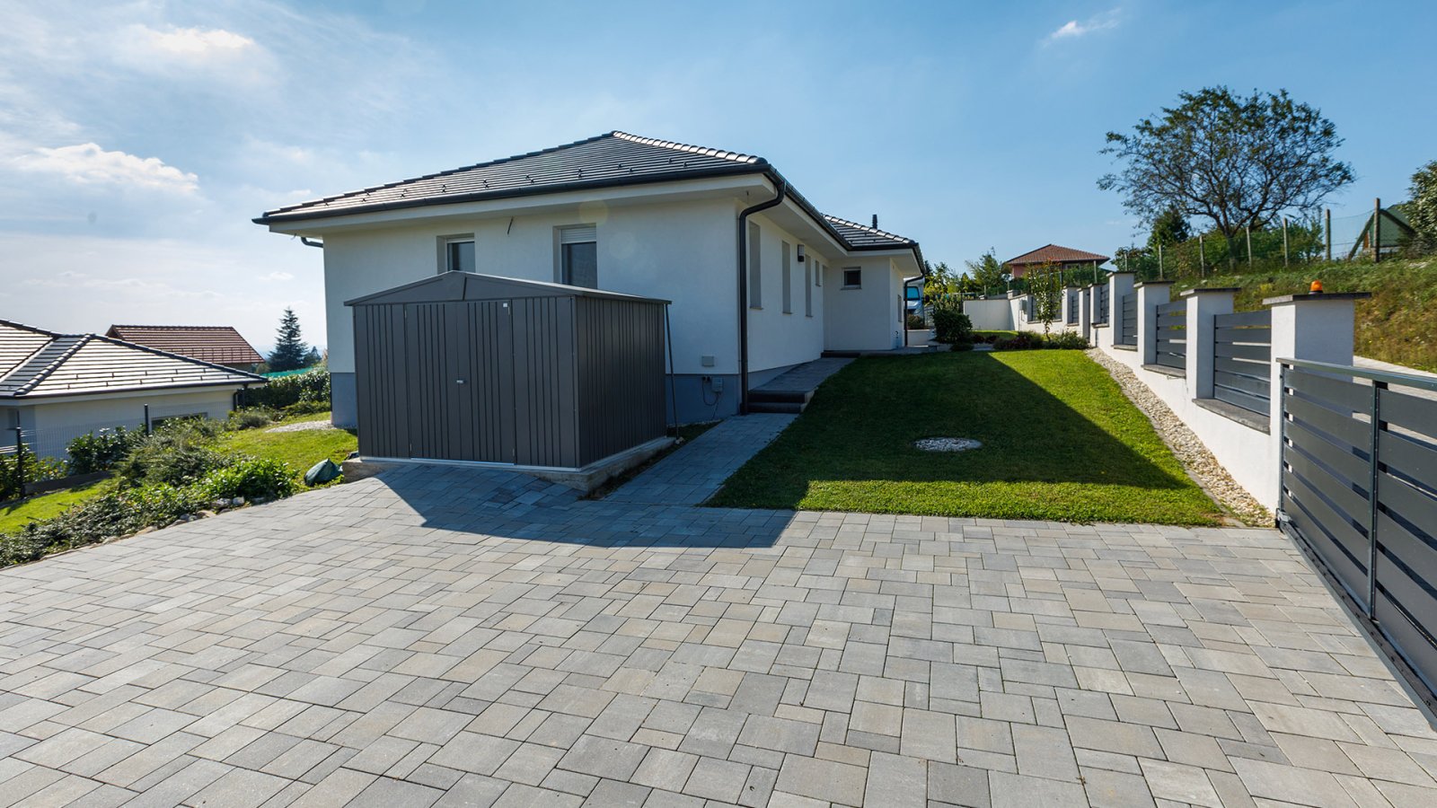 (AAA) Bungalow mit Panoramablick auf den Balaton
