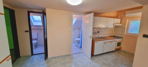 Zweifamilienhaus im schönsten Teil der Stadt, nur wenige Minuten vom Strand entfernt (KK040)