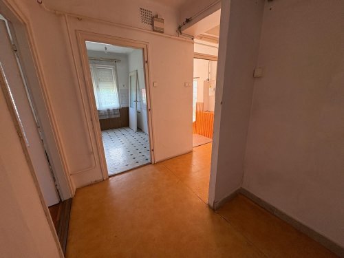 (ABB) Sanierungsbedürftige Wohnung im Stadtzentrum von Nagykanizsa (HIL05)