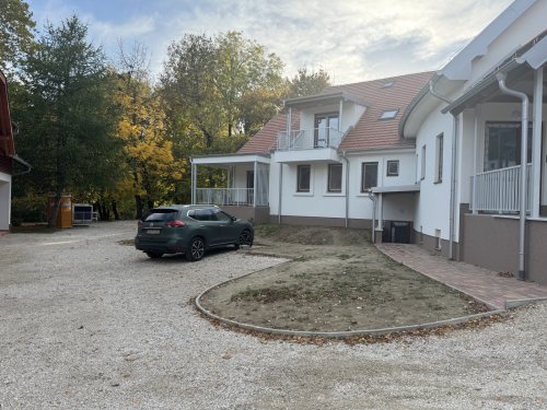 (AAA) Dachgeschoss-Wohnung im Villenpark des Schlosshotels (KEC03)
