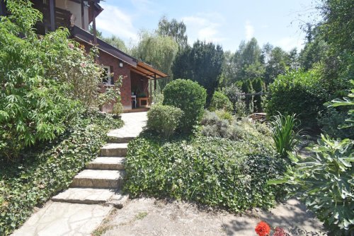 (AAA) Haus mit Teich quasi in Alleinlage und doch zentral! (FER3008-2)