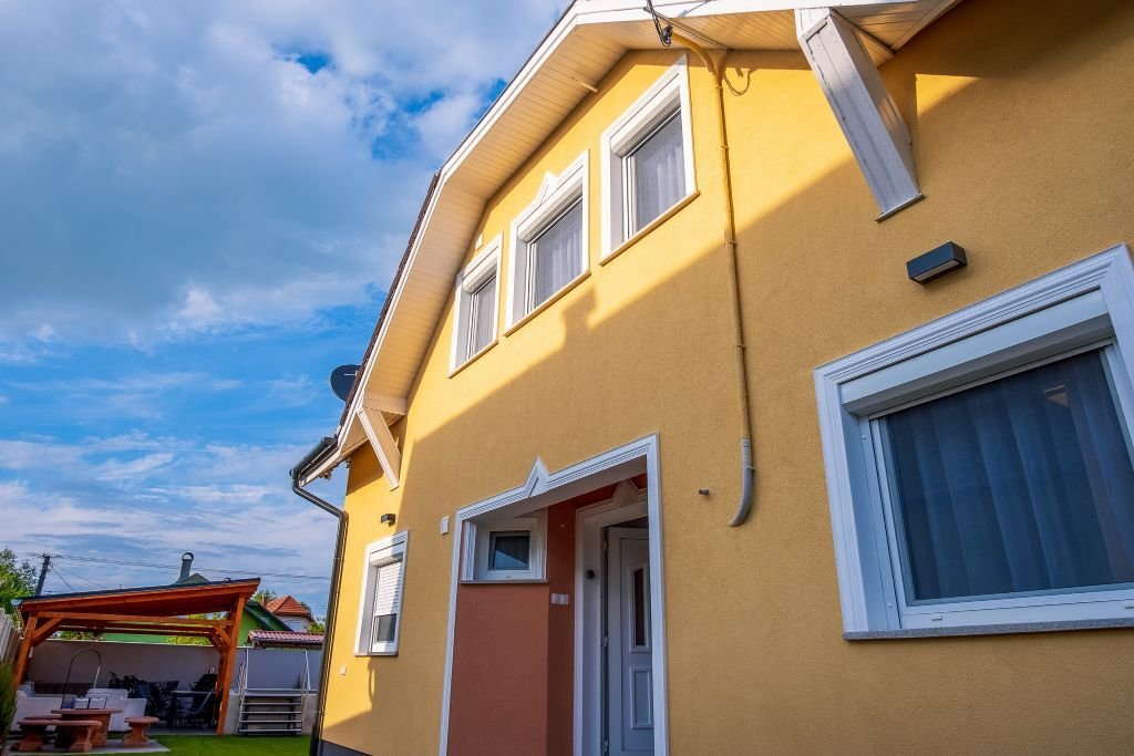 (AAA) Luxuriöses Familienhaus in unmittelbarer Nähe des Balaton-Ufers, auch als Apartmenthaus nutzbar