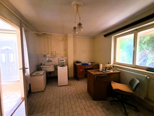 (ABA) Großes Wohnhaus mit 3 Einheiten zum äusserst fairen Preis (SIK03)