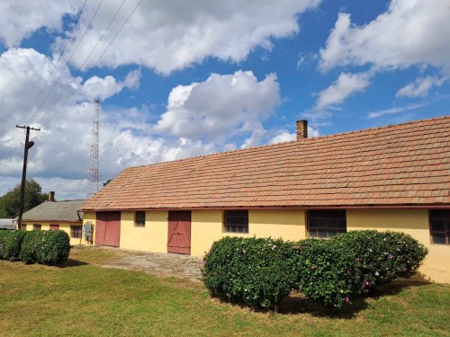 (AAA) Großes Familienhaus in wunderschöner Lage (FB2137)