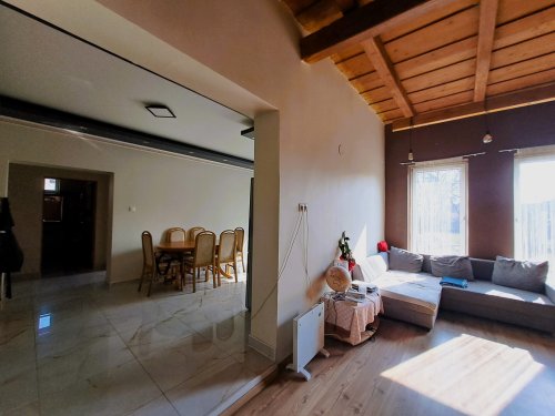(AAA) Mehrgenerationenhaus mit schönem Grundstück (SIK06)