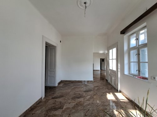 (AAA) Mehrgenerationenhaus mit schönem Grundstück (SIK06)