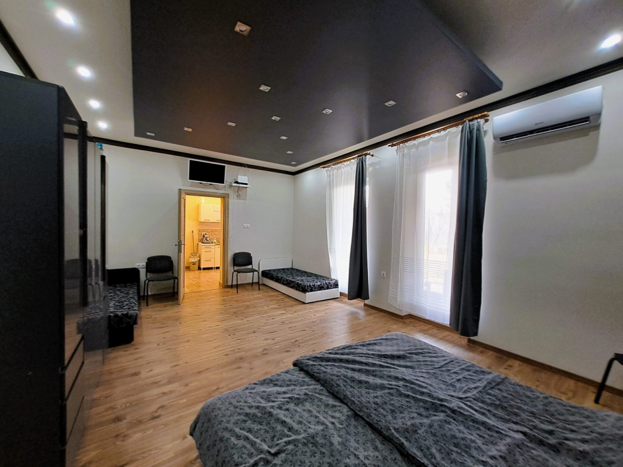 (AAA) Mehrgenerationenhaus mit schönem Grundstück (SIK06)
