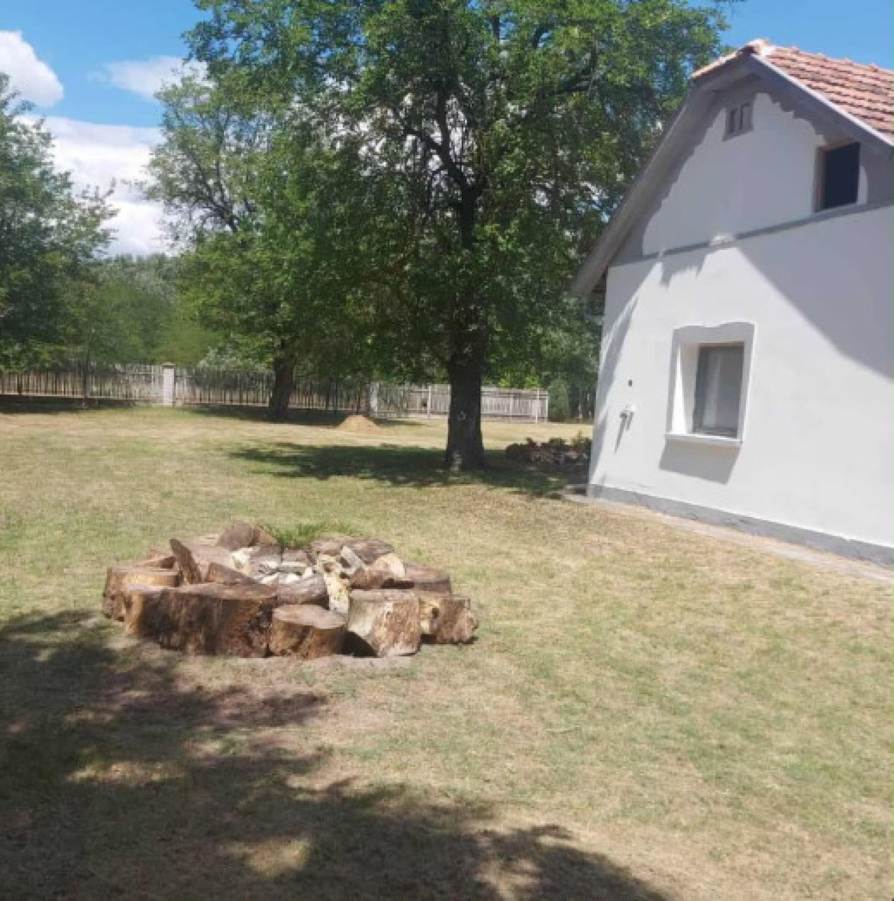 (ABA) Landhaus mit großem Grundstück am Waldrand (WH6530)