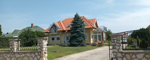 (AAA) Anspruchsvolles, zentral gelegenes Einfamilienhaus in excellentem Zustand (HGY8692)