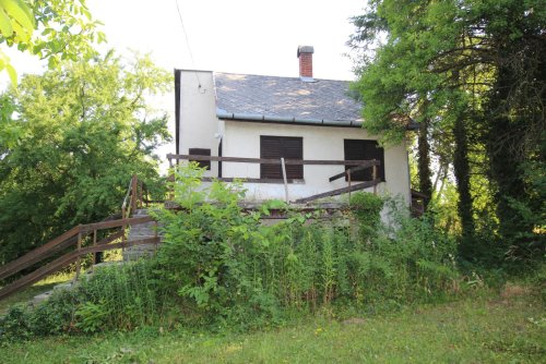 (ACA) Renovierungsbedürftiges  Weinberghaus in einer tollen Lage Nähe Balaton (FB5563)