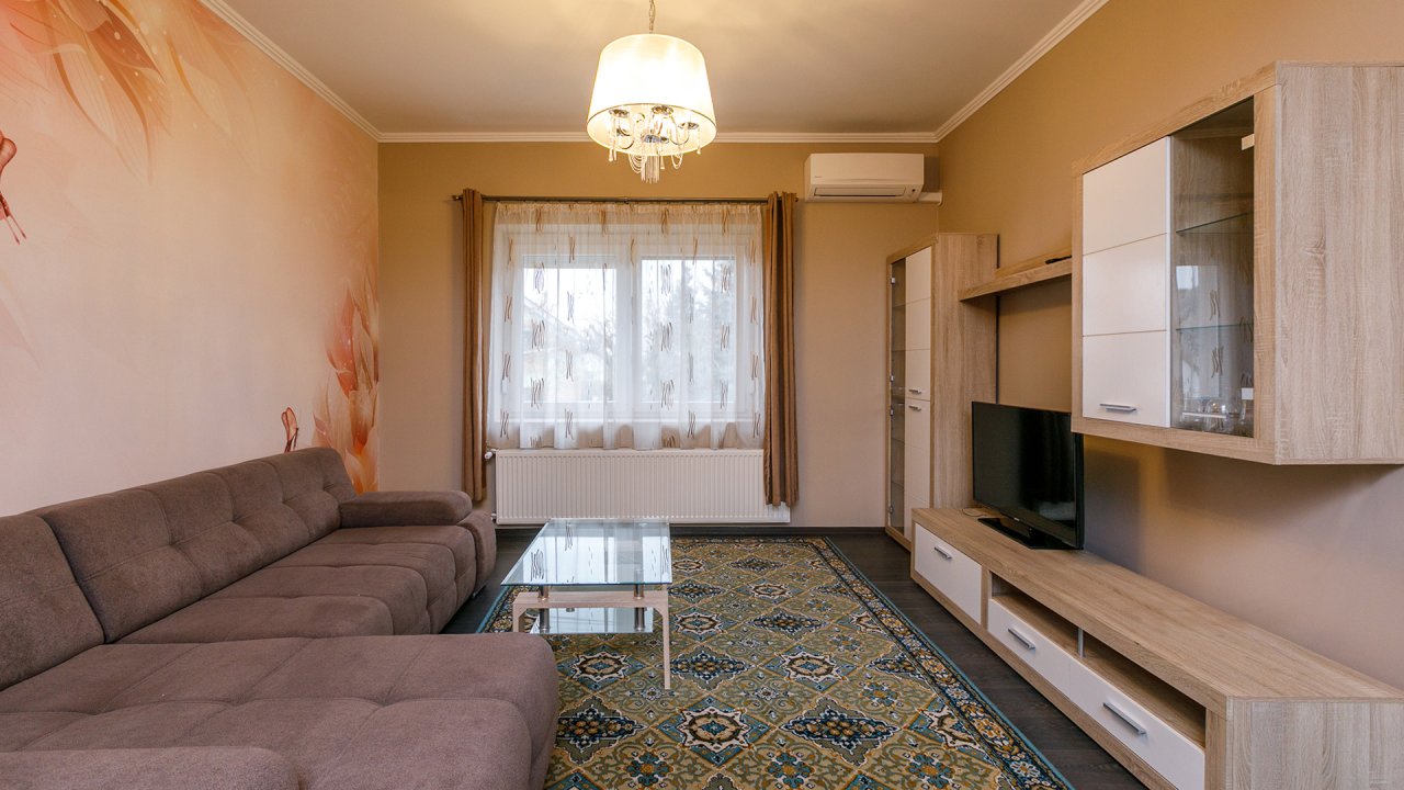 (AAA) Einfamilienhaus mit Pool in ruhiger Straße von Héviz (33395-2)