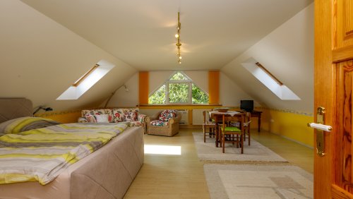 (BAA) Familienhaus mit fantastischem Grundstück und Panoramablick (33502-3)