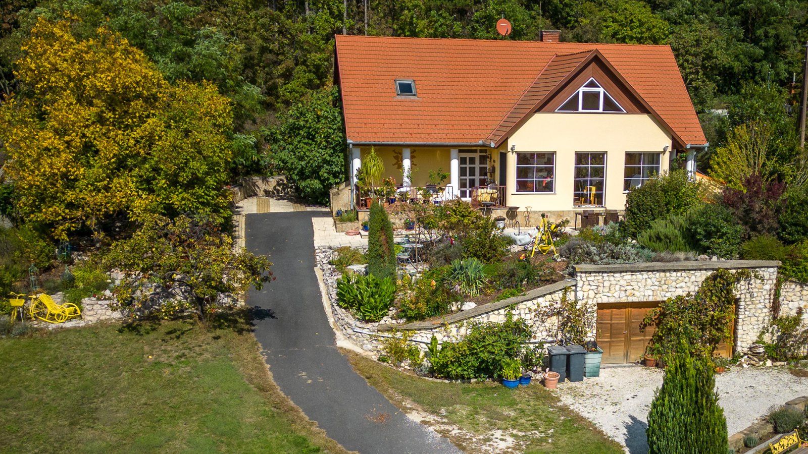(BAA) Familienhaus mit fantastischem Grundstück und Panoramablick