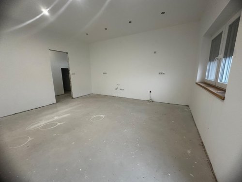 (AAA) Modernes Smart-Home mit Panoramablick auf den Balaton (BI25195)
