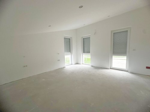 (AAA) Modernes Smart-Home mit Panoramablick auf den Balaton (BI25195)