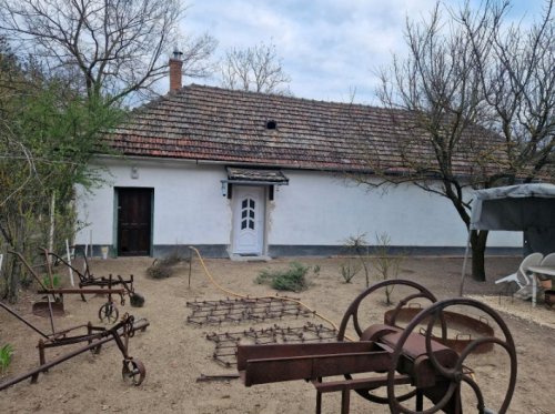 (ABA) Tanya - Alleinstehendes Bauernhaus für Tierhaltung (ROG19)
