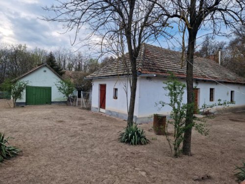 (ABA) Tanya - Alleinstehendes Bauernhaus für Tierhaltung (ROG19)