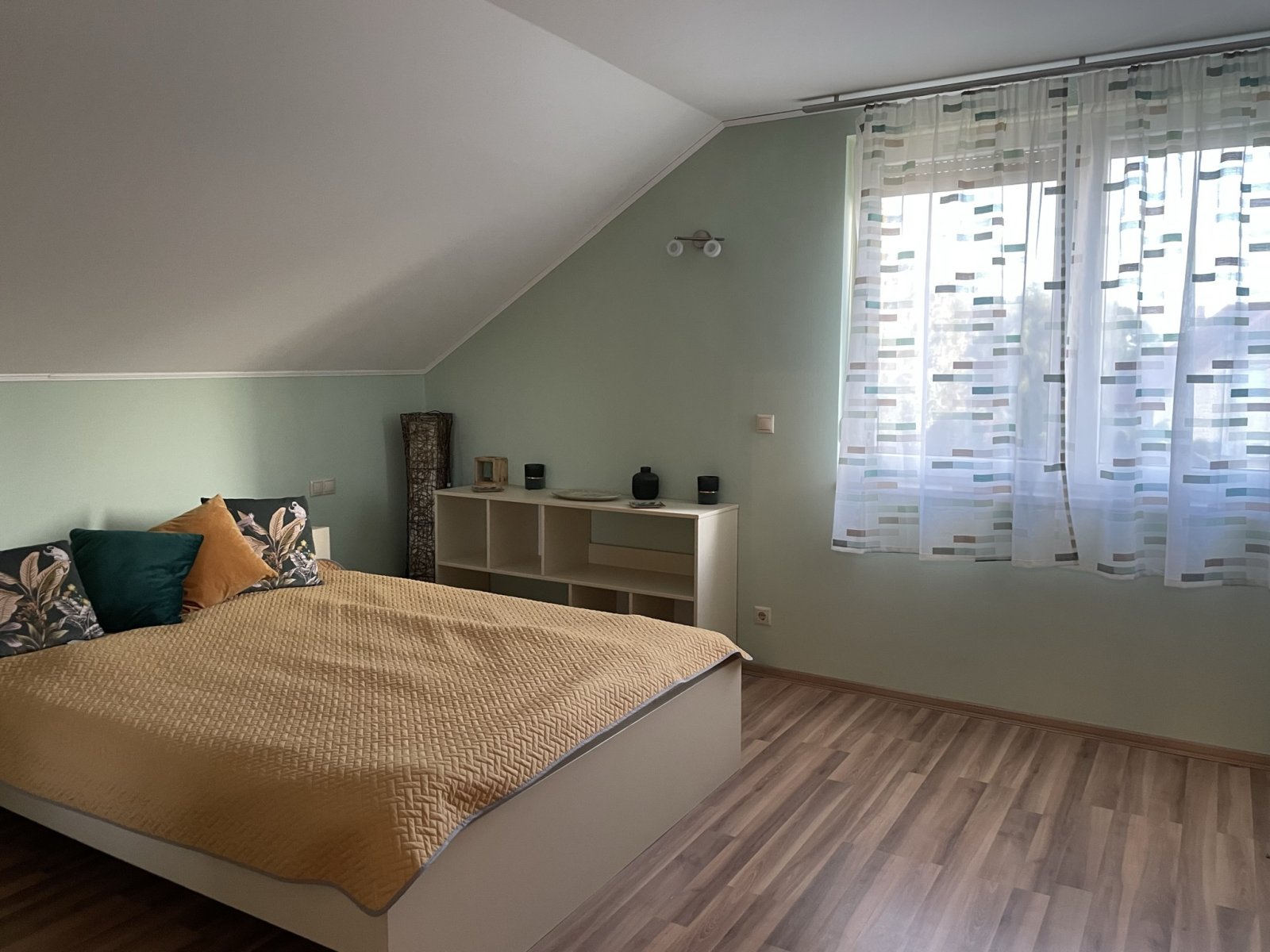(AAA) Luxushaus für zwei Generationen am Balaton (KE07)