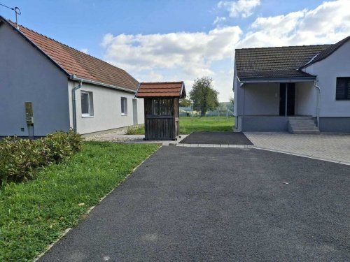 (AAA) Zwei kleine aber feine Einfamilienhäuser auf einem Grundstück (BI4284)