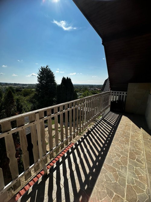 (ABA) Einfamilienhaus mit Panoramablick auf Héviz (BI1708)