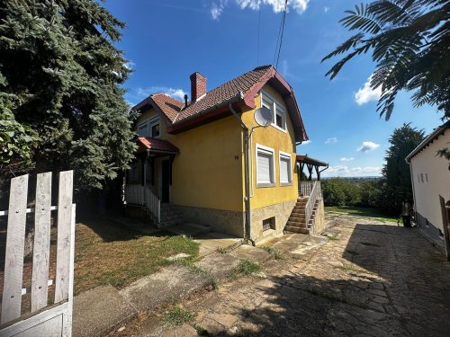 (ABA) Einfamilienhaus mit Panoramablick auf Héviz (BI1708)