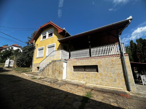 (ABA) Einfamilienhaus mit Panoramablick auf Héviz (BI1708)