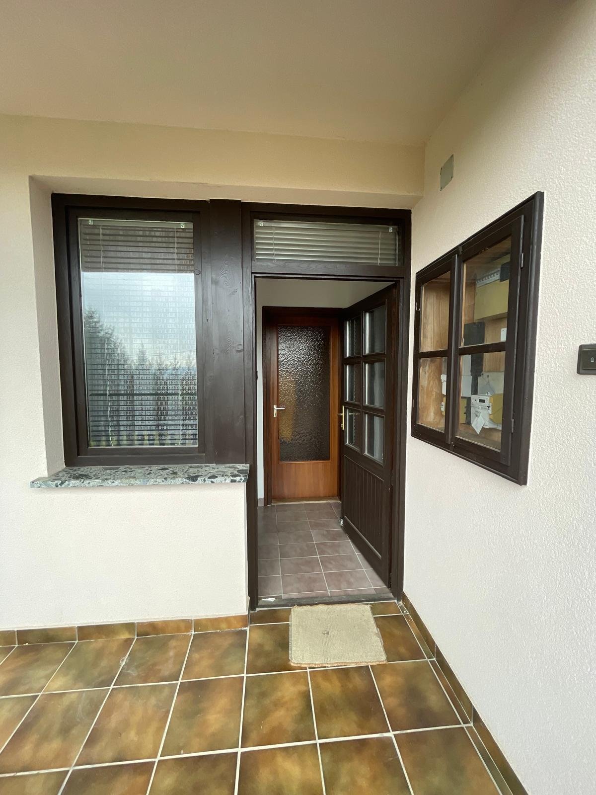 (ABA) Familienhaus für drei Generationen mit Panoramablick (BI6054)