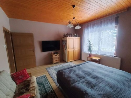 (AAA) Renoviertes Haus an der österreichisch-ungarischen Grenze im Nationalpark (RV0112)