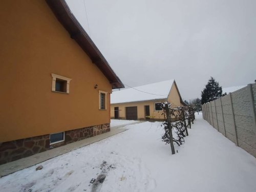 (AAA) Renoviertes Haus an der österreichisch-ungarischen Grenze im Nationalpark (RV0112)
