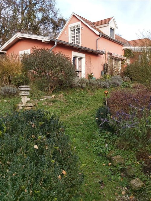 (AAA) Einfamilienhaus in einer ruhigen Straße bei Héviz (NYV5282)