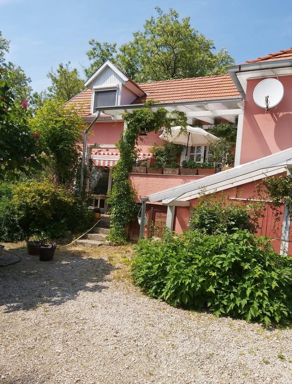 (AAA) Einfamilienhaus in einer ruhigen Straße bei Héviz