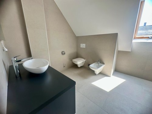 (AAA) Neu erbautes, exklusives Einfamilienhaus (BI6674)