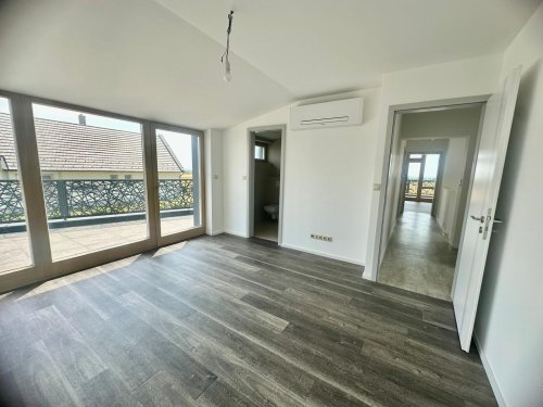 (AAA) Neu erbautes, exklusives Einfamilienhaus (BI6674)