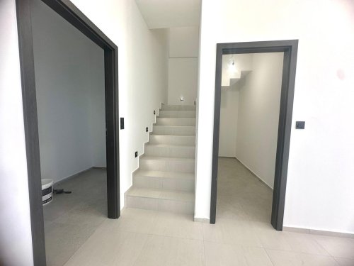 (AAA) Neu erbautes, exklusives Einfamilienhaus am Nordufer (BI9953)