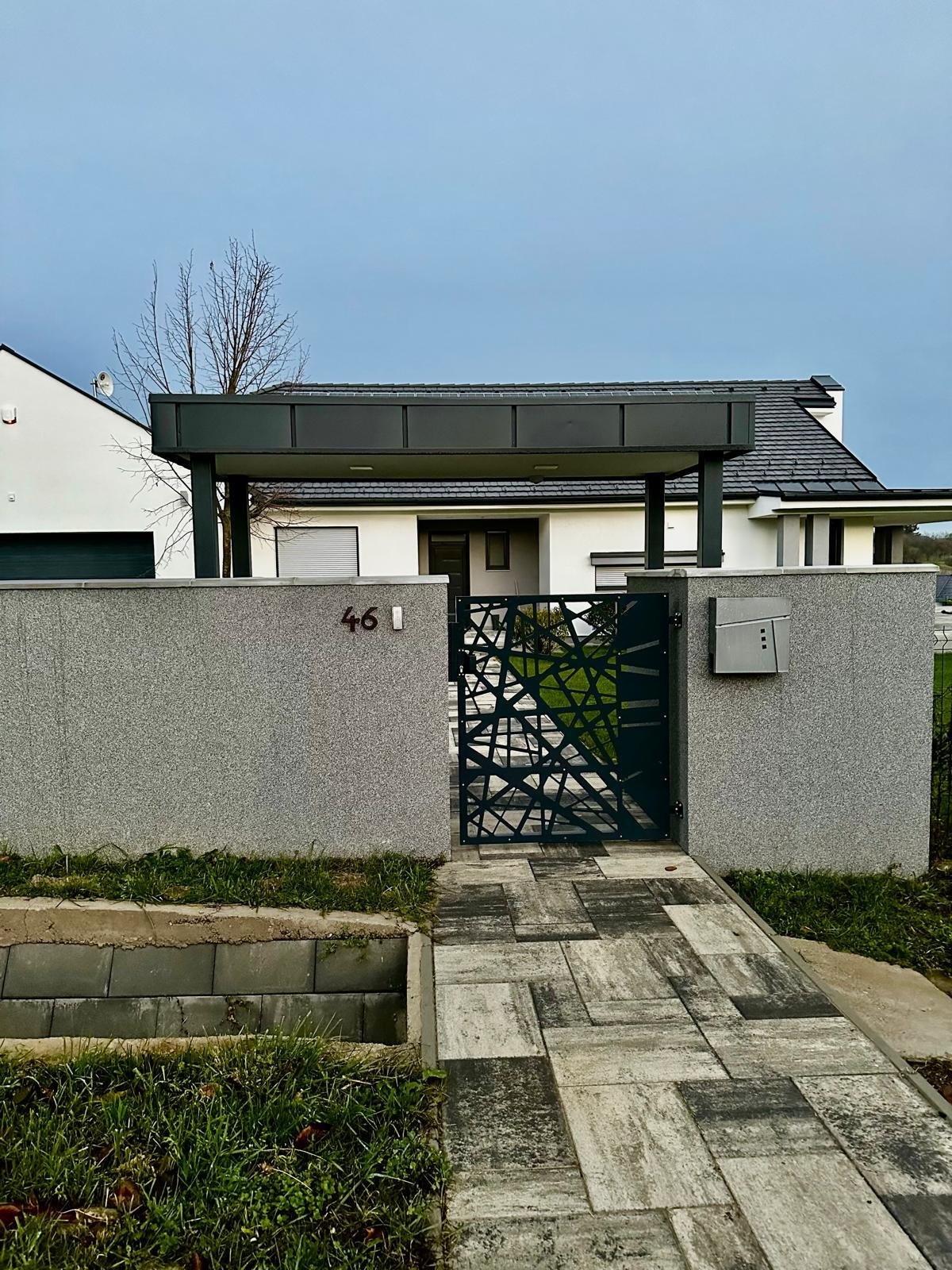 (AAA) Neu erbautes, exklusives Einfamilienhaus
