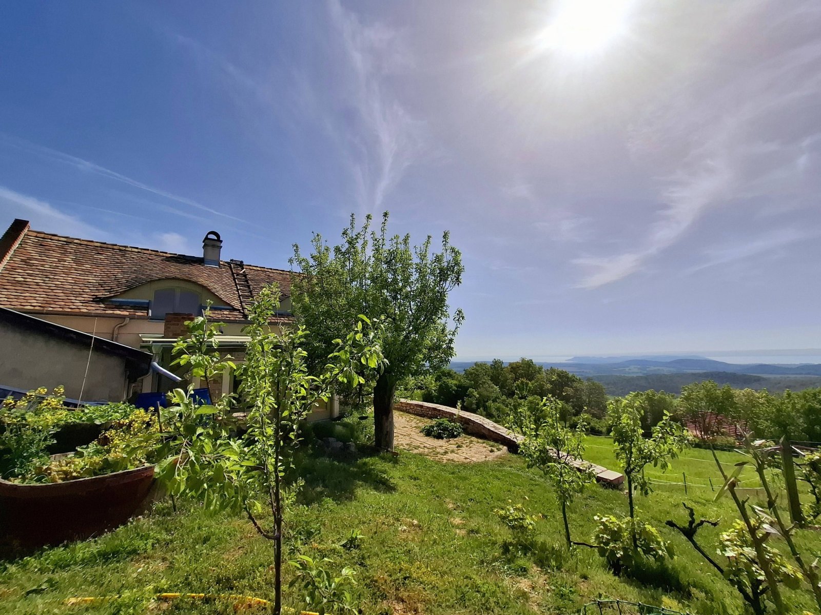 (AAA) Außergewöhnliche Anwesen vereint Natur, Ruhe & Komfort mit Blick auf den Balaton (FB0120)
